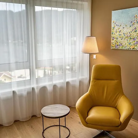 Comfortable In With Balcony * Annenheim